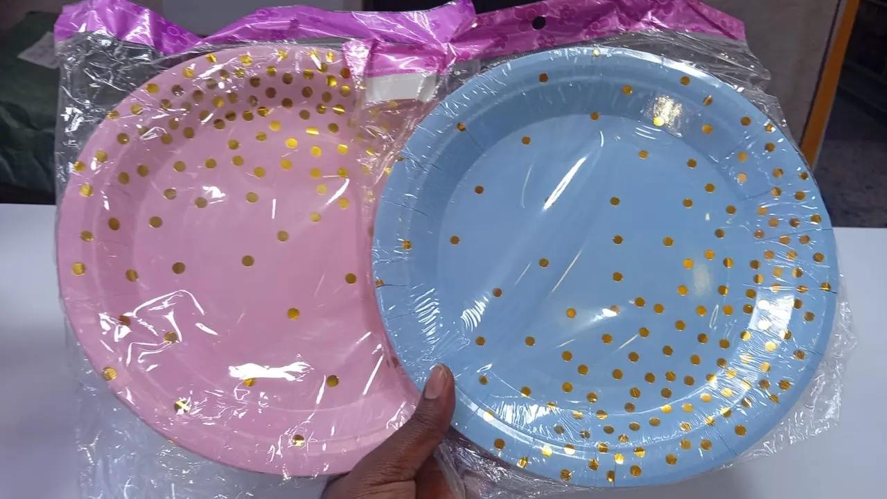 Dotted plates, large, pack of 10